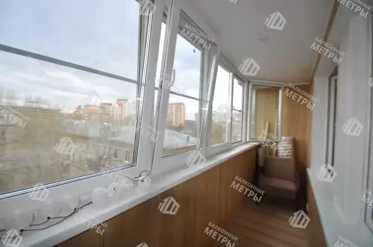 Остекление лоджии окнами с мультифункциональным стеклопакетом и отделка Остекление лоджии окнами с мультифункциональным стеклопакетом и отделка