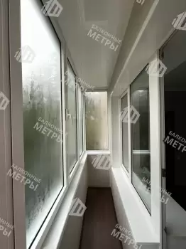 Отделка и остекление П-образного балкона без утепления, в кирпичном доме